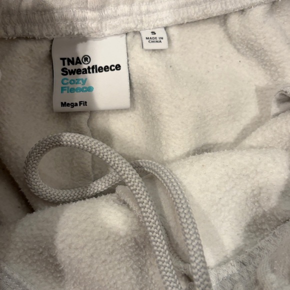 Aritzia TNA Sweatfleece Mega Fit Light Gray Sweatpants - Picture 5 of 5